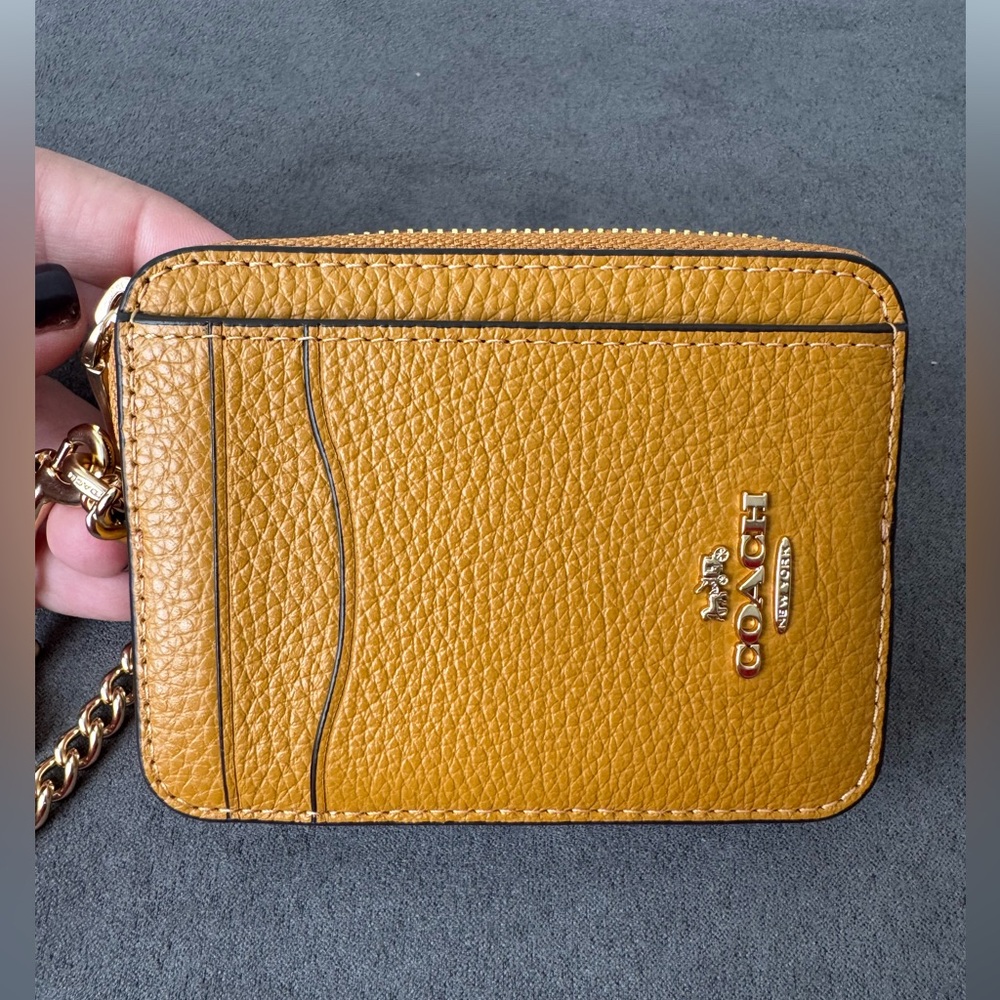 Coach Gold Yellow Leather Card Case Wallet New - Picture 2 of 7